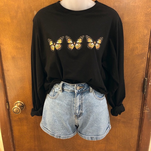 obsessive love Tops - Black butterfly trio graphic tee. NWT size medium